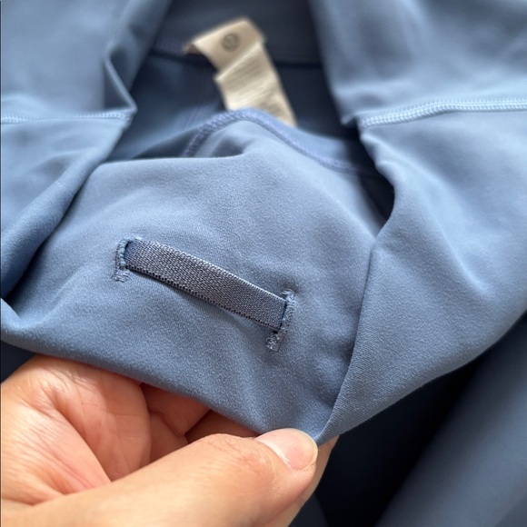 🩵Size 8 Lululemon Athletica Blue Leggings - Picture 10 of 12